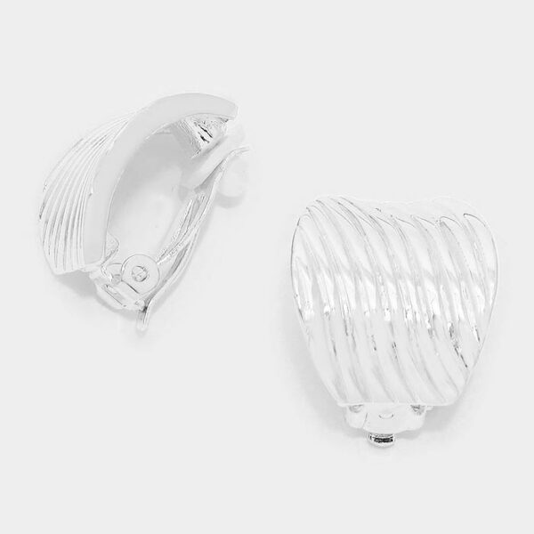 DT6024 Clip On Earrings
