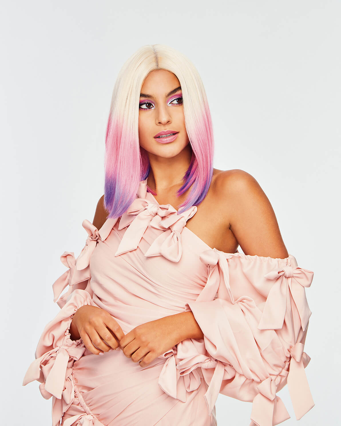 HD – Blonde & Blooming – Model – Front 4