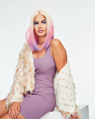 HD - Blonde & Blooming - Model - Front 6